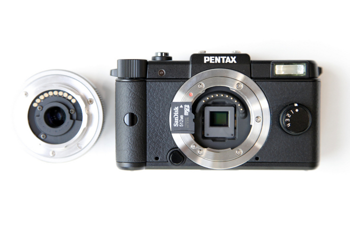 PENTAX-Q-3.jpg