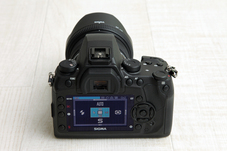 SIGMA_SD1_4.jpg