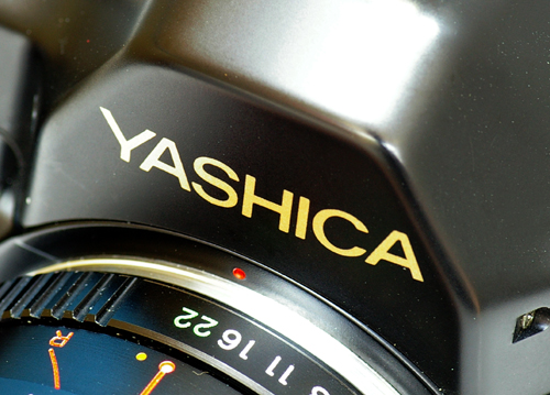 ヤシカ 108 マルチプログラム ボディ  YASHICA フイルムカメラ R8568