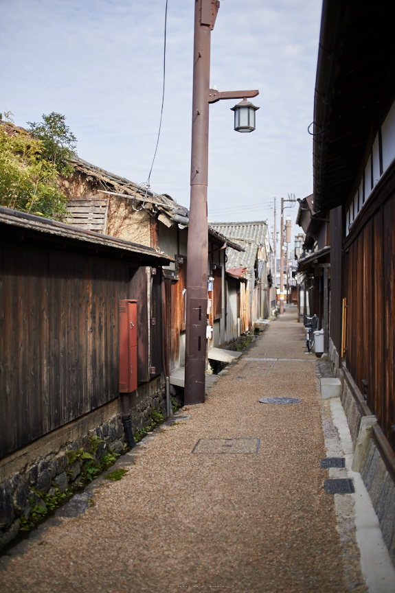 奈良,今井町,冬晴れ(DSC_4926,40 mm,f-2,Df)2015yaotomi_.jpg