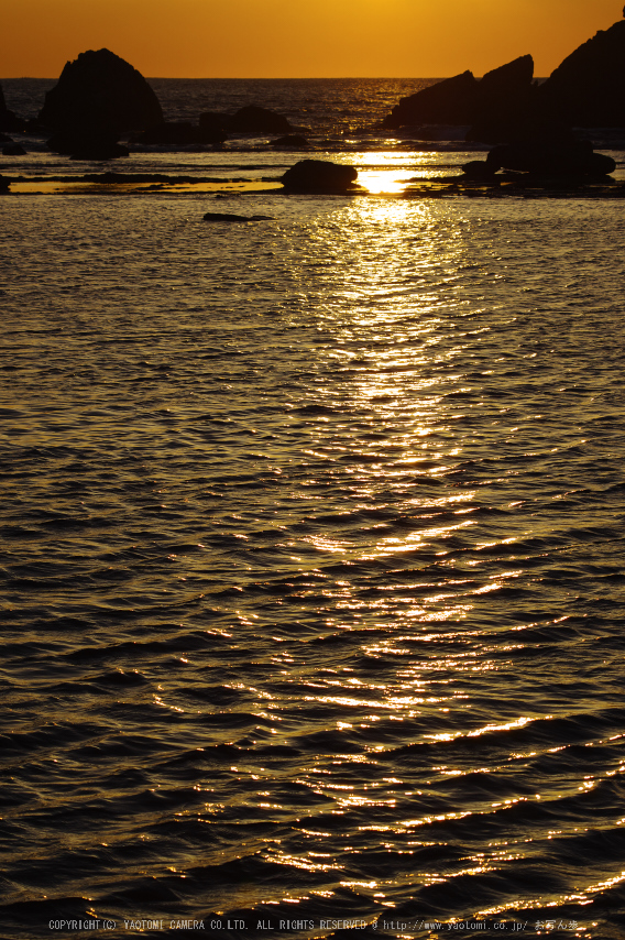 橋杭岩,日の出(K32_0109,98 mm,F8)2015yaotomi_.jpg