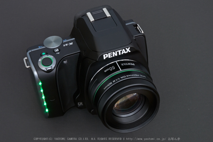 Pentax K-S1タムロン18-200 つき