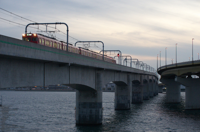 中部国際空港・夕景_2013yaotomi_7s.jpg