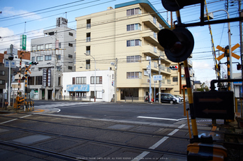 京阪,大津線,ラッピング電車(DSC_4489,28 mm,f-2.8,Df)2015yaotomi_.jpg