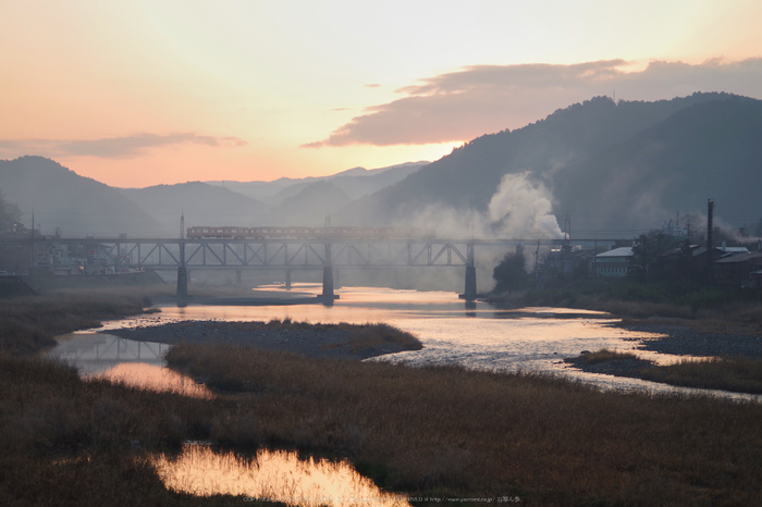 吉野川,朝景(KS2_2028,63 mm,f-5,KS2)2015yaotomi.jpg