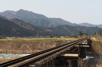 若桜鉄道,撮影地(E5210198,40 mm,f-6.3,E-M5MarkII      )2015yaotomi.jpg