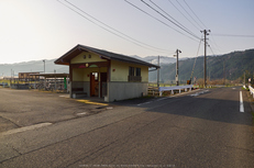 若桜鉄道,撮影地(P3210152,12 mm,f-4,E-M1)2015yaotomi_.jpg