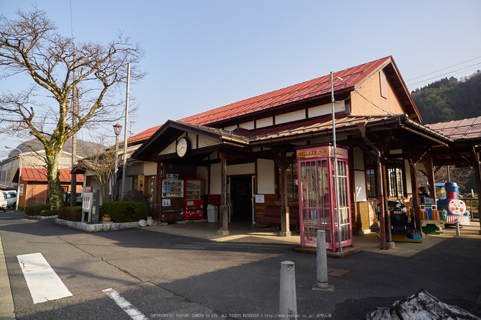 若桜鉄道,撮影地(P3210200,12 mm,f-3.2,E-M1)2015yaotomi_.jpg