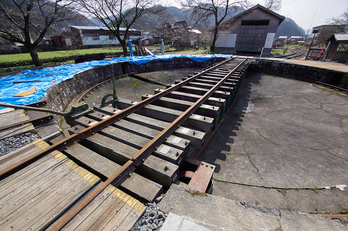 若桜鉄道,撮影地(P3210206,7 mm,f-7.1,E-M1)2015yaotomi.jpg