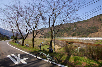 若桜鉄道,撮影地(P3210215,7 mm,f-9,E-M1)2015yaotomi.jpg