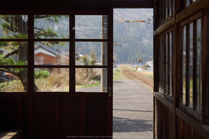 若桜鉄道,撮影地(P3210249,40 mm,f-2.8,E-M1)2015yaotomi.jpg