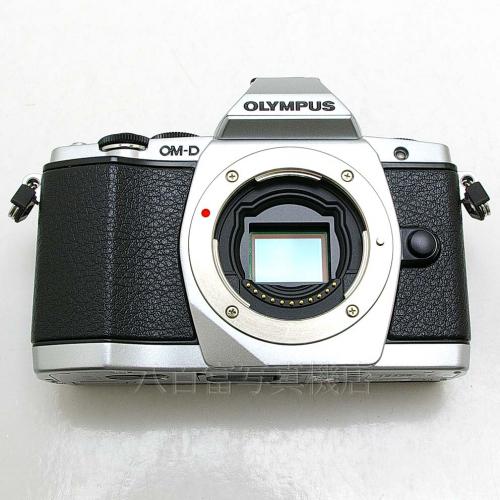 中古 オリンパス OM-D E-M5 シルバー ボディ OLYMPUS 【中古デジタルカメラ】 12426