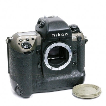 【中古】 ニコン F5 50周年記念 限定ボディ Nikon 18792