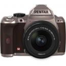 【オーダーカラー】 ペンタックス K-r シルバー レンズキット (グリップ:ブラウン) PENTAX