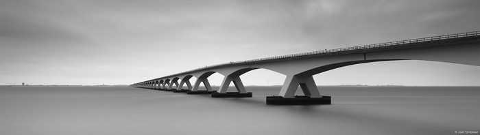 Hero_JoelTjintjelaar_Bridge_3000px.jpg