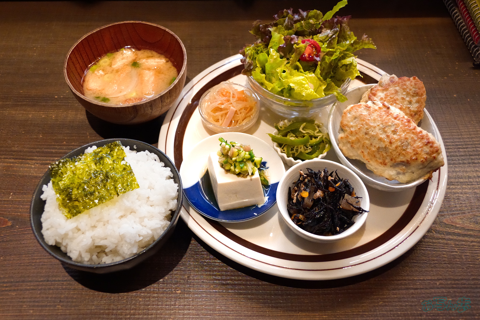 https://www.yaotomi.co.jp/blog/walk/BF_03862%2C22%20mm%2CF5%2C1-125%20%E7%A7%92%2Ciso3200%28JPEG%29.jpg