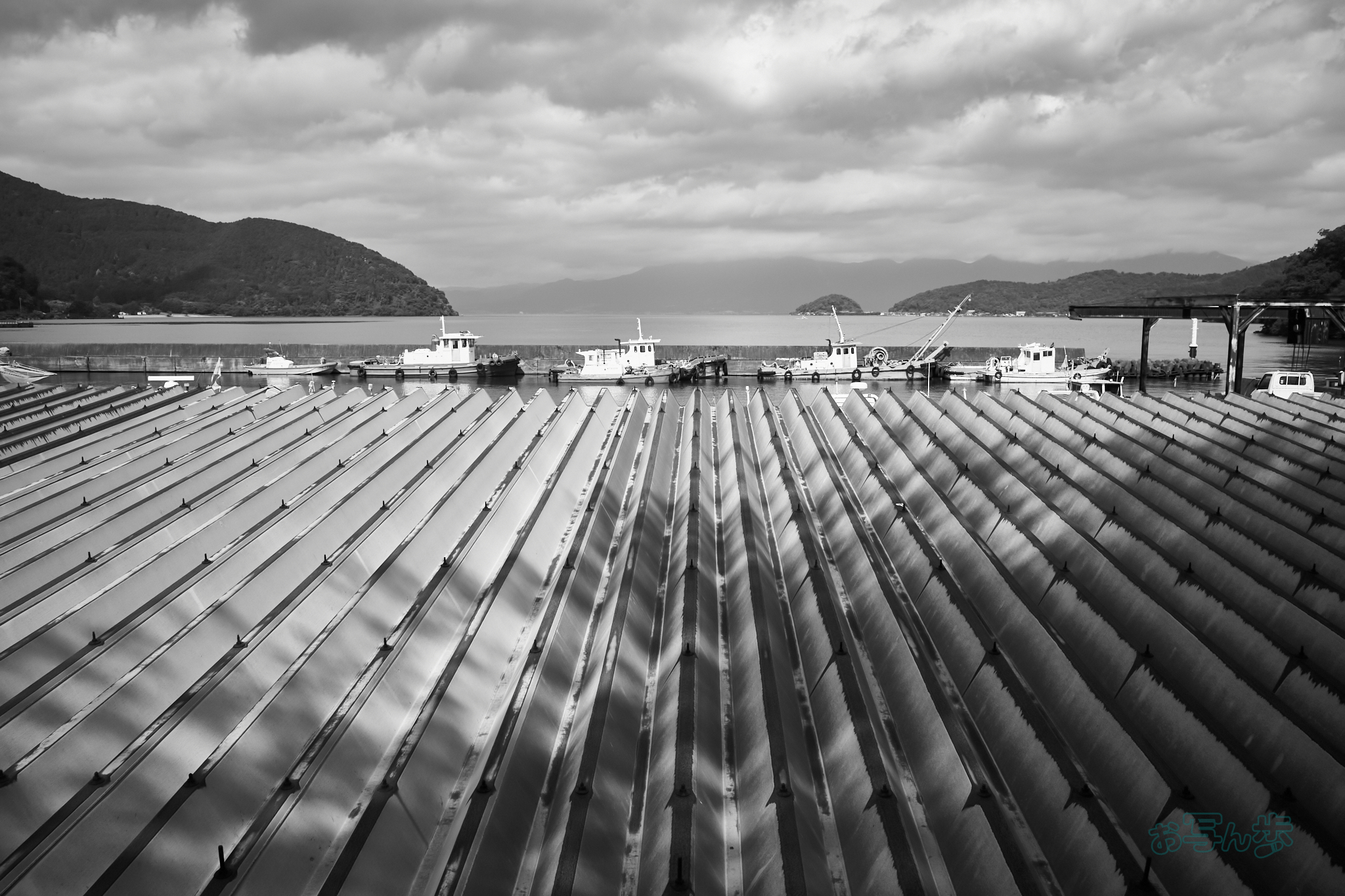https://www.yaotomi.co.jp/blog/walk/R0000618co%2C18%20mm%2CF8%2Ciso320%2CRICOH%20GR%20IV%20Monochrome.jpg