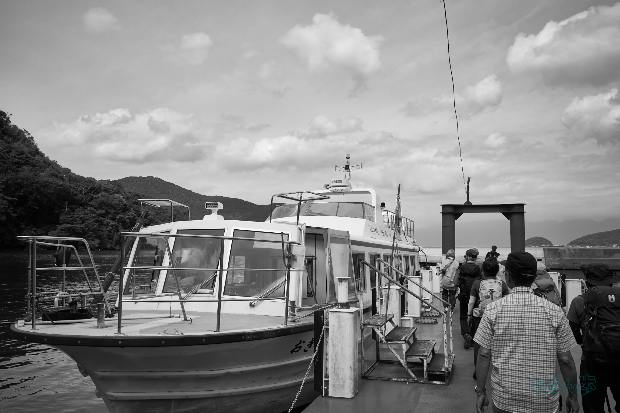https://www.yaotomi.co.jp/blog/walk/R0000651co%2C18%20mm%2CF7.1%2Ciso160%2CRICOH%20GR%20IV%20Monochrome.jpg