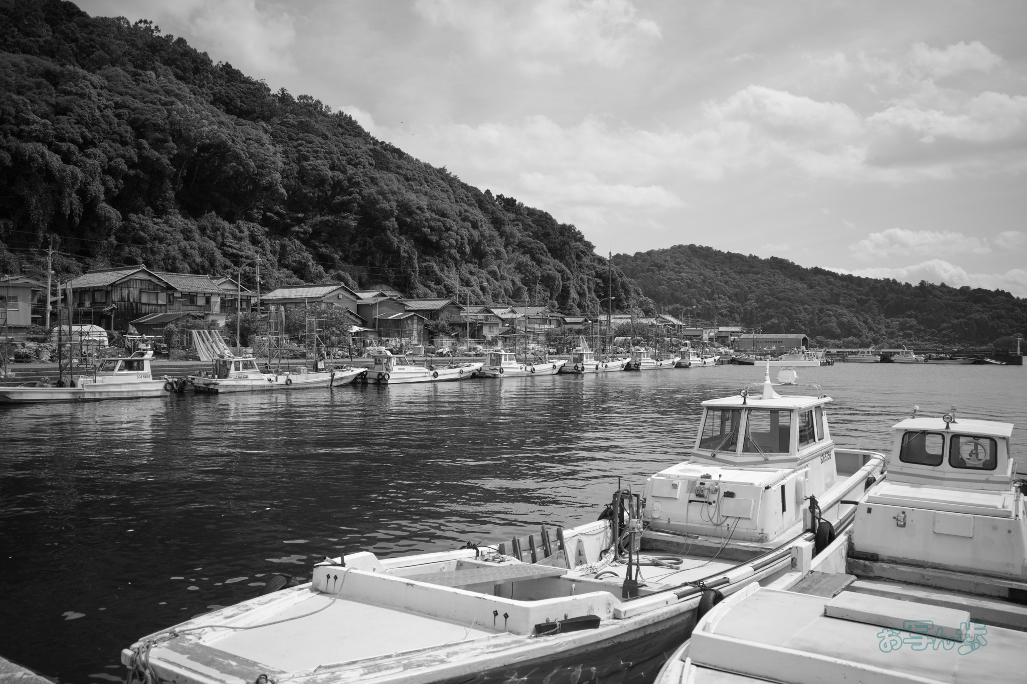 https://www.yaotomi.co.jp/blog/walk/R0000695co%2C18%20mm%2CF2.8%2Ciso320%2CRICOH%20GR%20IV%20Monochrome.jpg