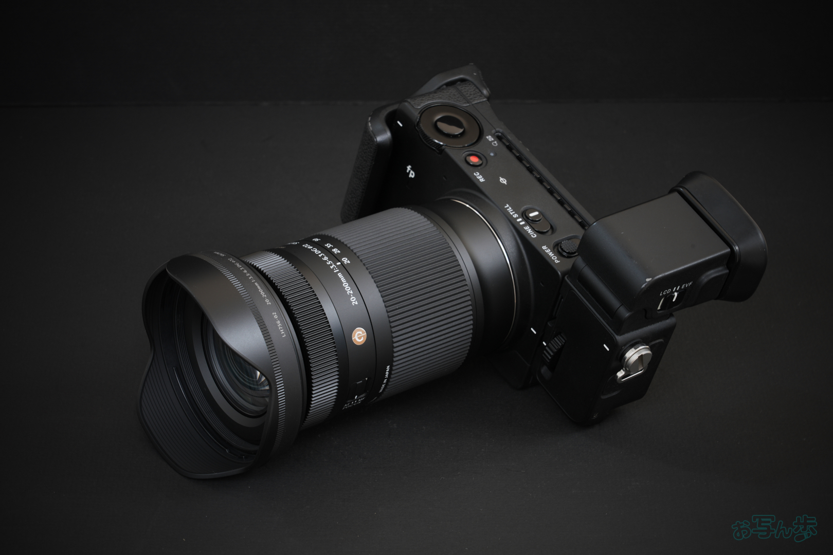 https://www.yaotomi.co.jp/blog/walk/Sigma%2020200mm%20F3.56.3%20DG%20%20Contemporary_001.jpg