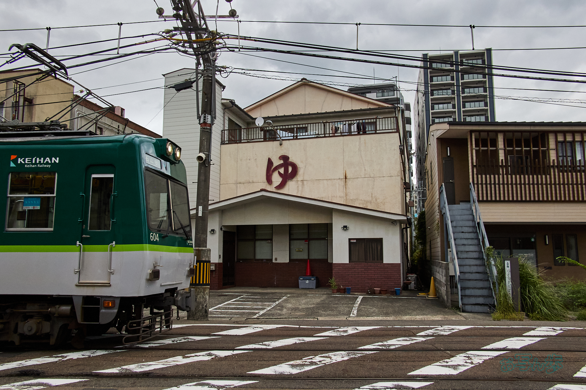 https://www.yaotomi.co.jp/blog/walk/T8320co%2C18%20mm%2CF8%2Ciso1600%28RAW%29.jpg