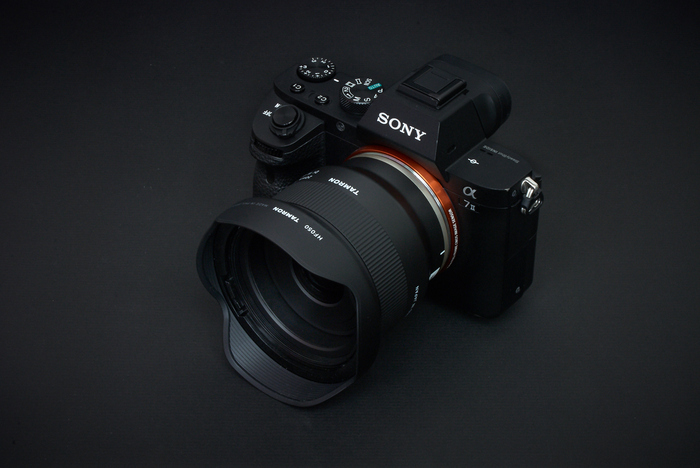 タムロン TAMRON 20mm F/2.8 Di III OSD M1:2 Model F050 を使ってみ