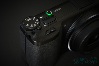 RICOH-GRIV_010.jpg