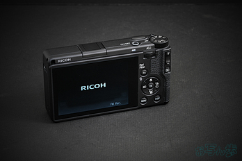 RICOH-GRIV-Monochrome_005.jpg