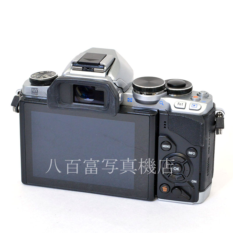 【中古】 オリンパス OM-D E-M10 ボディ  シルバー OLYMPUS 中古デジタルカメラ A47994