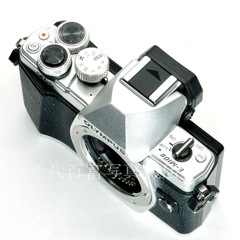 【中古】 オリンパス OM-D E-M10 MarkII ボディ シルバー OLYMPUS 中古デジタルカメラ  58971