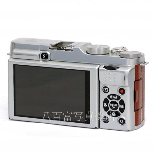 【中古】 フジ FinePix X-A1 ブラウン FUJIFILM 中古カメラ 31026