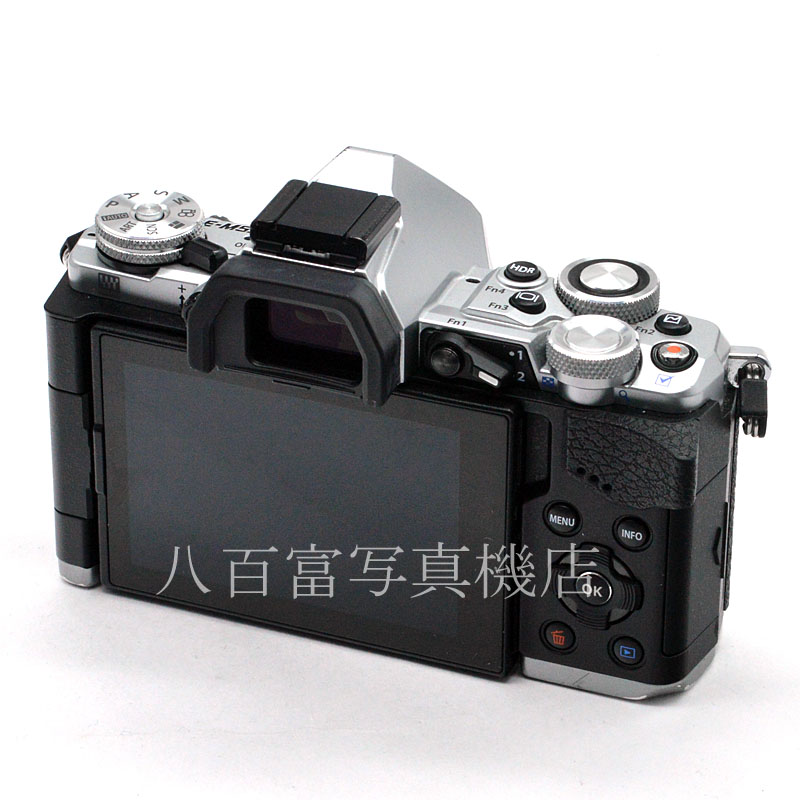 【中古】 オリンパス OM-D E-M5 MarkII ボディ シルバー OLYMPUS 中古デジタルカメラ A51777