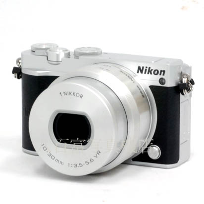 【中古】 ニコン Nikon 1 J5 VR 10-30mm F3.5-5.6 PD-ZOOMセット シルバー 中古デジタルカメラ 42970