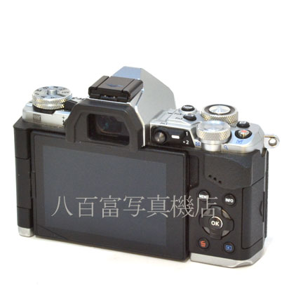 【中古】 オリンパス OM-D E-M5 MarkⅡ ボディ シルバー OLYMPUS 中古デジタルカメラ 43401