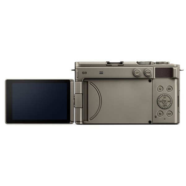 《新製品予約》 パナソニック LUMIX DC-S9N-N / 広角ズームレンズキット / チタンゴールド / PANASONIC ルミックス ミラーレス一眼カメラ