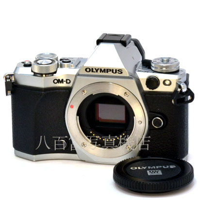 【中古】 オリンパス OM-D E-M5 MarkⅡ ボディ シルバー OLYMPUS 中古デジタルカメラ　43923