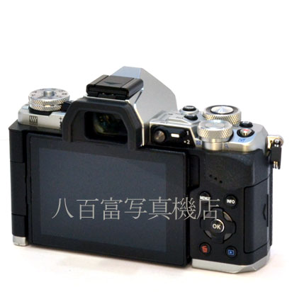【中古】 オリンパス OM-D E-M5 MarkⅡ ボディ シルバー OLYMPUS 中古デジタルカメラ　43923