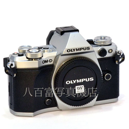 【中古】 オリンパス OM-D E-M5 MarkⅡ ボディ シルバー OLYMPUS 中古デジタルカメラ　43923