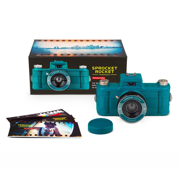 ロモグラフィー Sprocket Rocket 35mm パノラマカメラ / Peacock / フィルムカメラ / スプロケット / Lomography